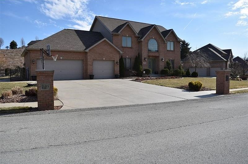 1st image of 739 Westminster Dr