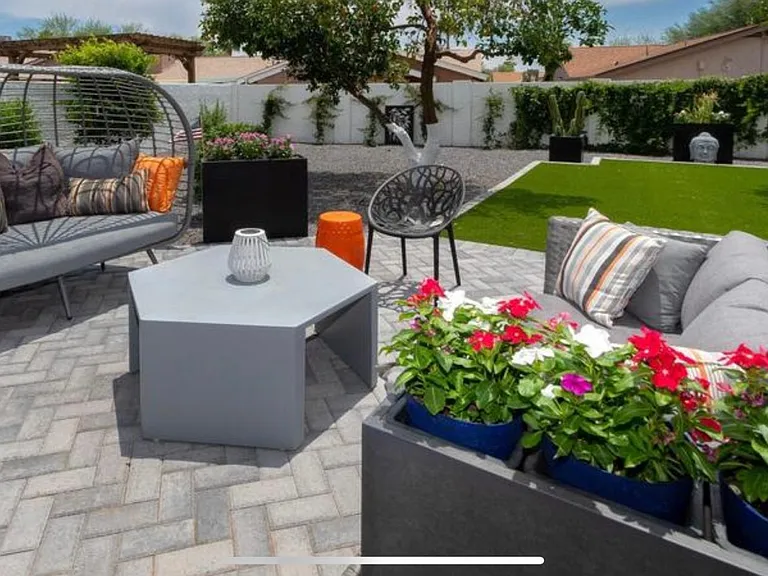 6809 E Kelton Ln — Photo 12