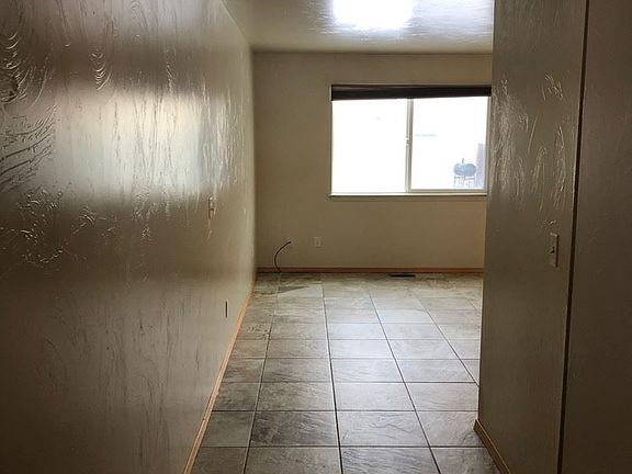 4th image of 103 E Magnolia Dr