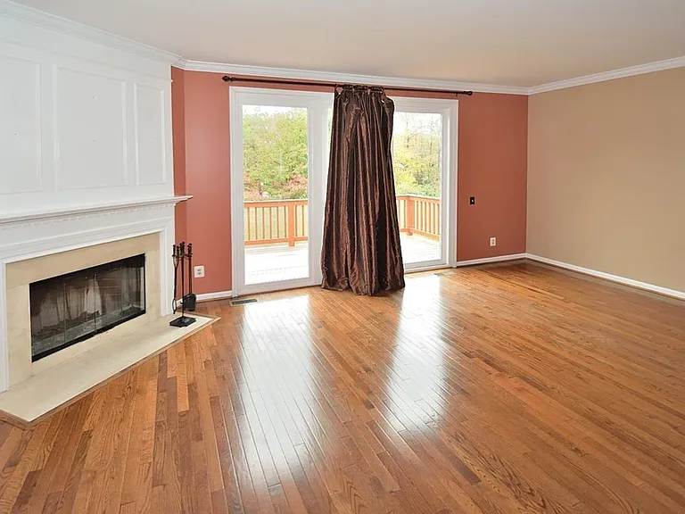 Extra large sliding door that opens to the deck
