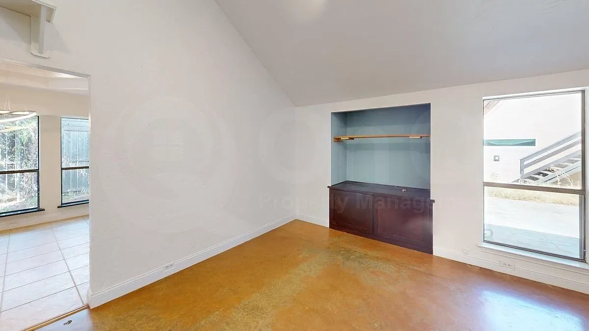 4 bed, 4.0 bath, 1781 sqft, $3,000 — Photo 3