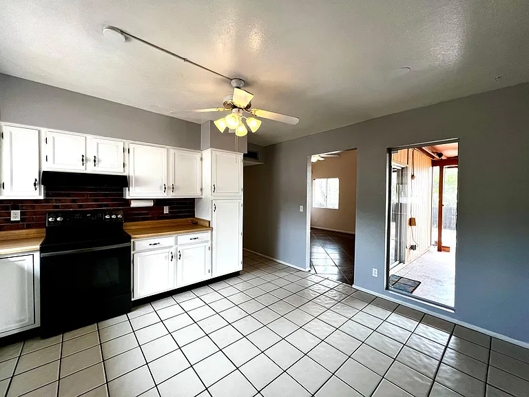 1422 S Moonflower Ln — Photo 11