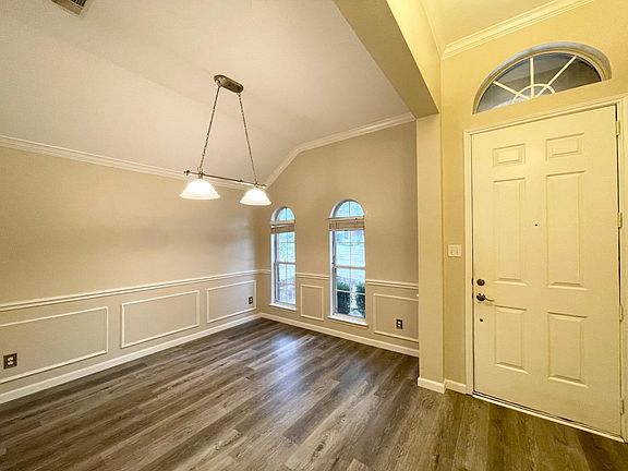 4th image of 2812 Black Canyon Dr