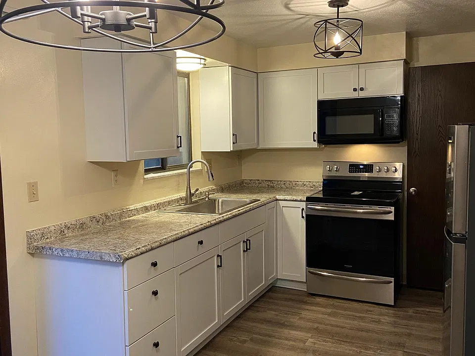 843 Pittsburgh McKeesport Blvd #843