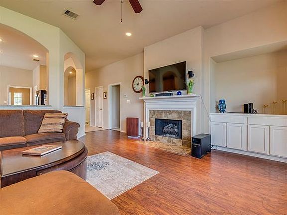 3rd image of 11504 Shadow Creek Dr