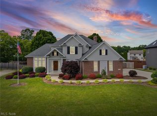 5318 New Haven Ct, Sheffield Village, OH 44054