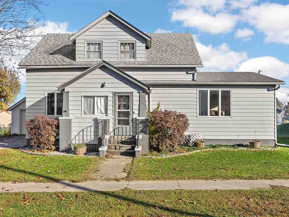 404 2nd St E, Newhall, IA 52315 Zillow