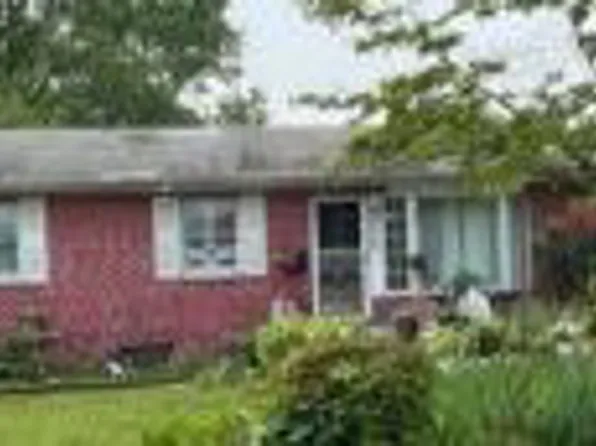 232 Newman St, Brentwood, NY 11717