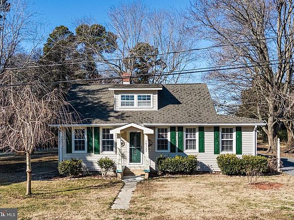 2nd image of 18323 Oakland Dr