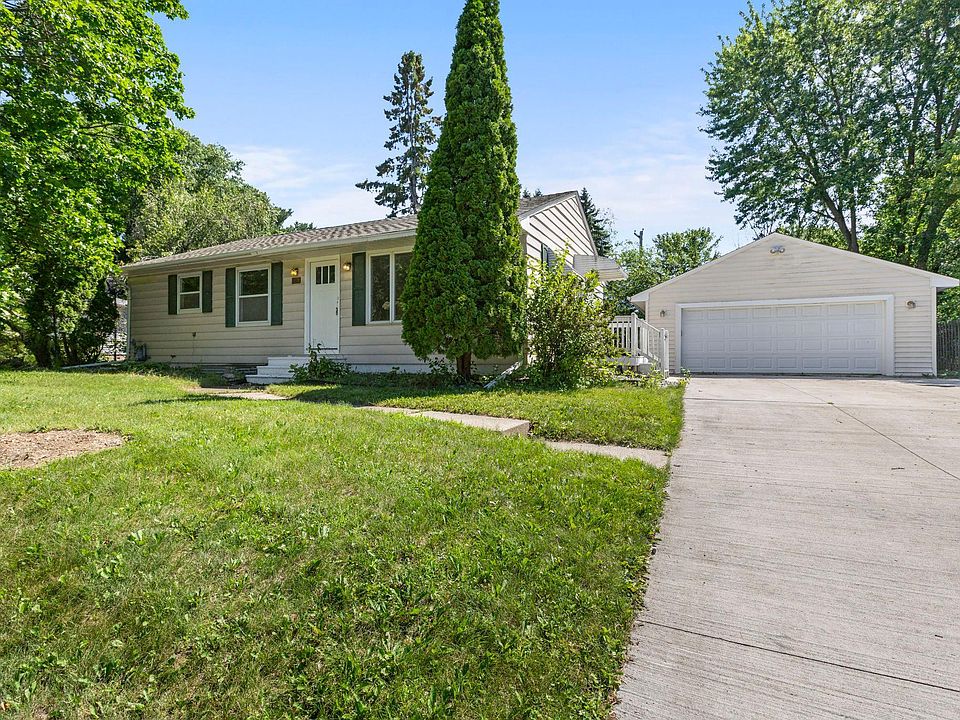 1st image of 6133 Garbe Ave