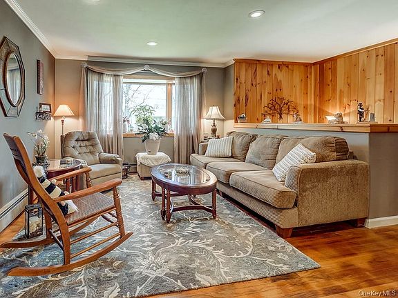 5th image of 85 Surrey Road