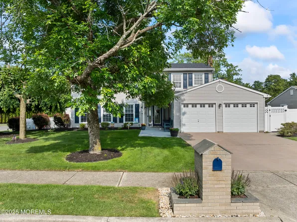 14 Evergreen Place, Howell, NJ 07731