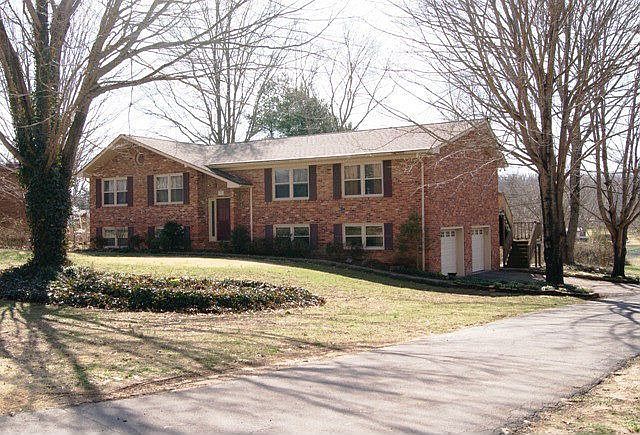 1st image of 1836 Meadow Wood Dr