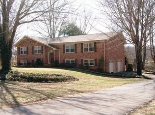 1836 Meadow Wood Dr, Cookeville, TN 38506