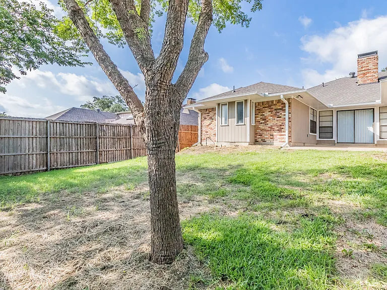 3008 Apple Valley Dr — Photo 49