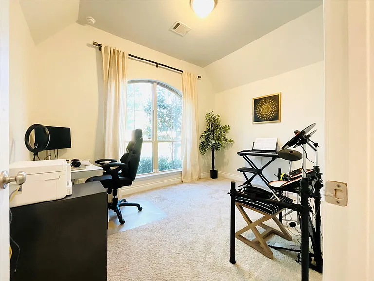 2507 Elmwood Trl — Photo 22