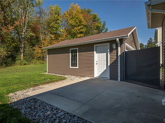 4th image of 117 Tarlton Rd