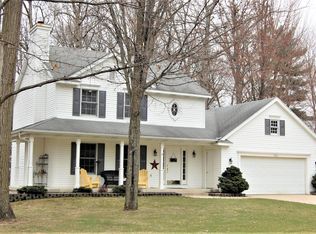 7428 Hidden Forest Dr, Hudsonville, MI 49426