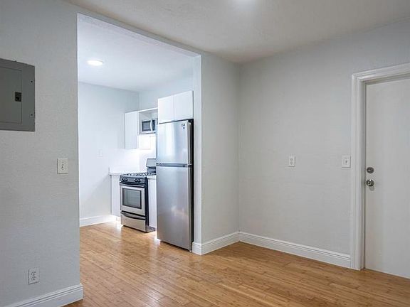 3rd image of 7325 Carlyle Ave Unit 19-7315C-1