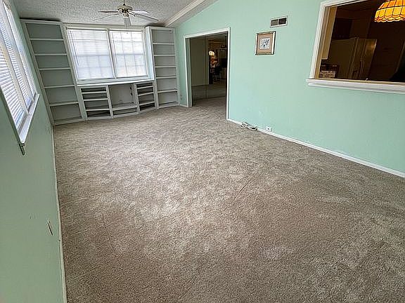 2nd image of 3031 Cove Dr
