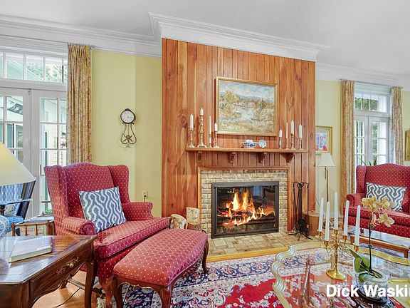 5th image of 6473 Clearbrook Dr