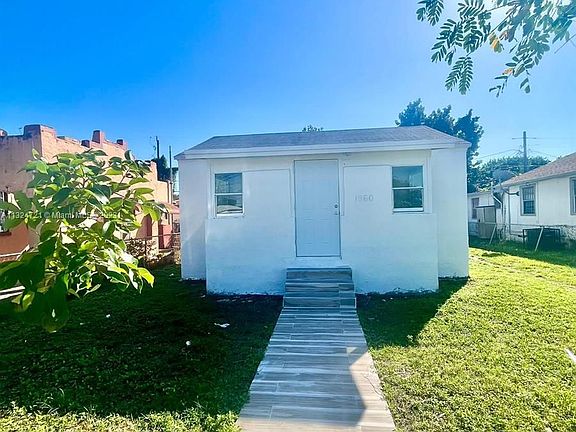 2nd image of 1960 NW 49th St #1