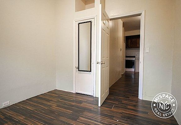 4th image of 487 Saint Johns Pl APT 4A