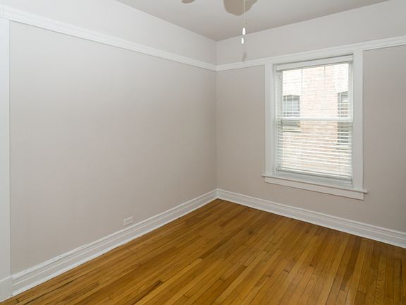 5th image of 1443 W Lunt Ave APT 2S