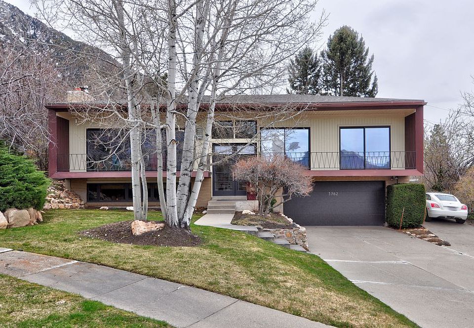 1st image of 3762 E Eastcliff Cir