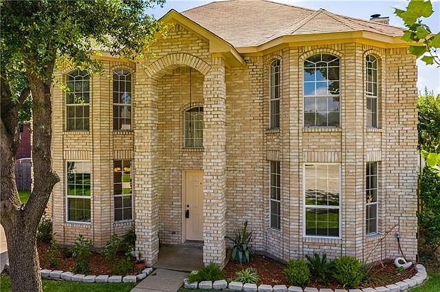 1st image of 608 Trees Cir