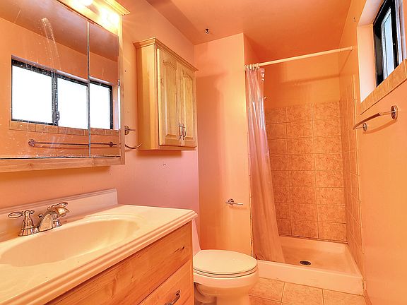 En-Suite Bathroom!