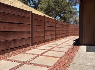 10 Clay Ct #10, Novato, CA 94949