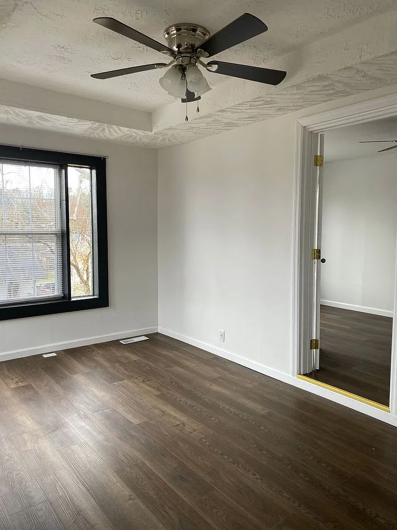Midtown 407 — Photo 2