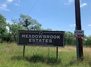 365 Meadowbrook Dr, Lytle, TX 78052