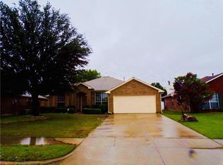 206 Creek Point Ln, Arlington, TX 76002
