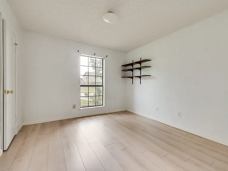 2623 Fallcreek Dr — Photo 14