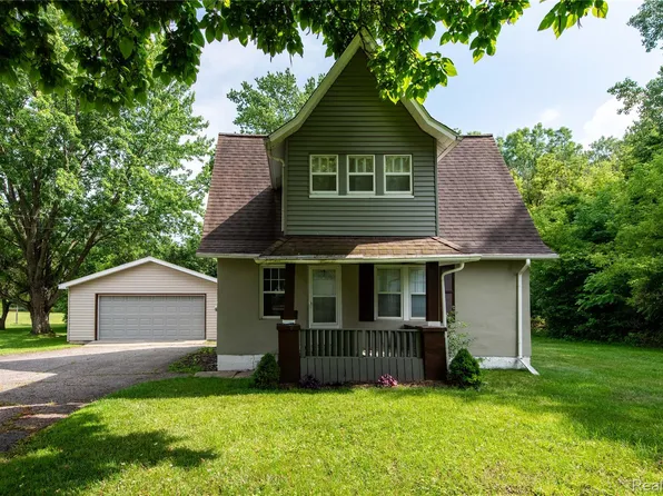 11740 Schram St, Grand Blanc, MI 48439