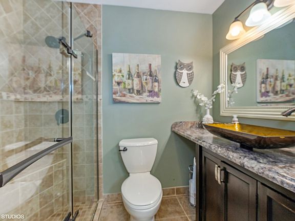 5th image of 1009 E Kevin Cir APT 3