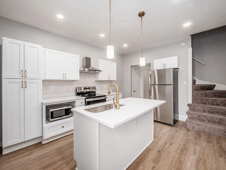 1246 S Washington Ave — Photo 14