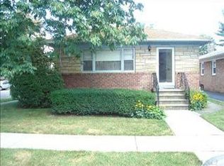 21103 33rd Rd, Bayside, NY 11361