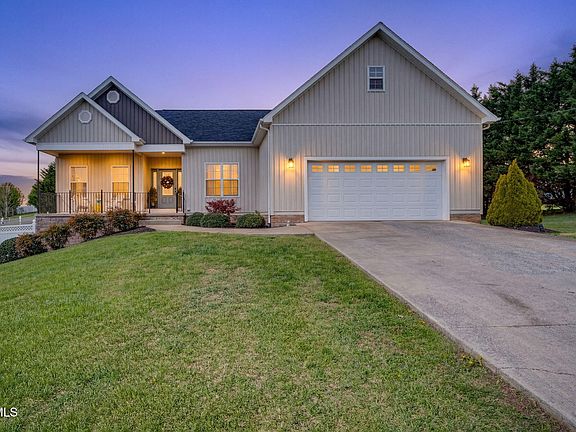 2nd image of 477 Sand Ridge Cir