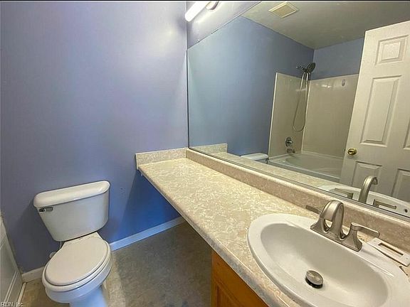 2nd image of 968 Avenue E