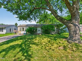 22 Mildred Ln, Latham, NY 12110