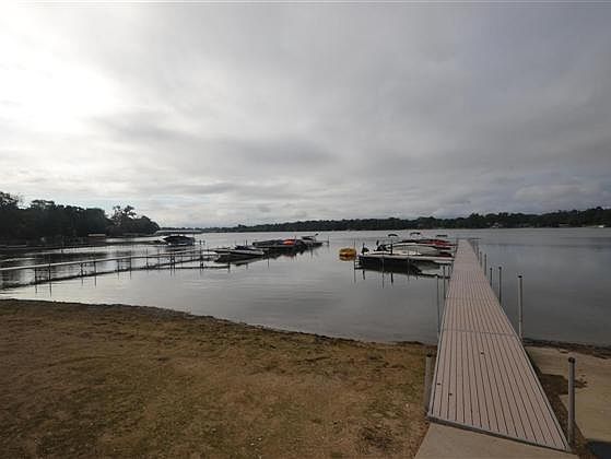1st image of 682 Shoreline Dr