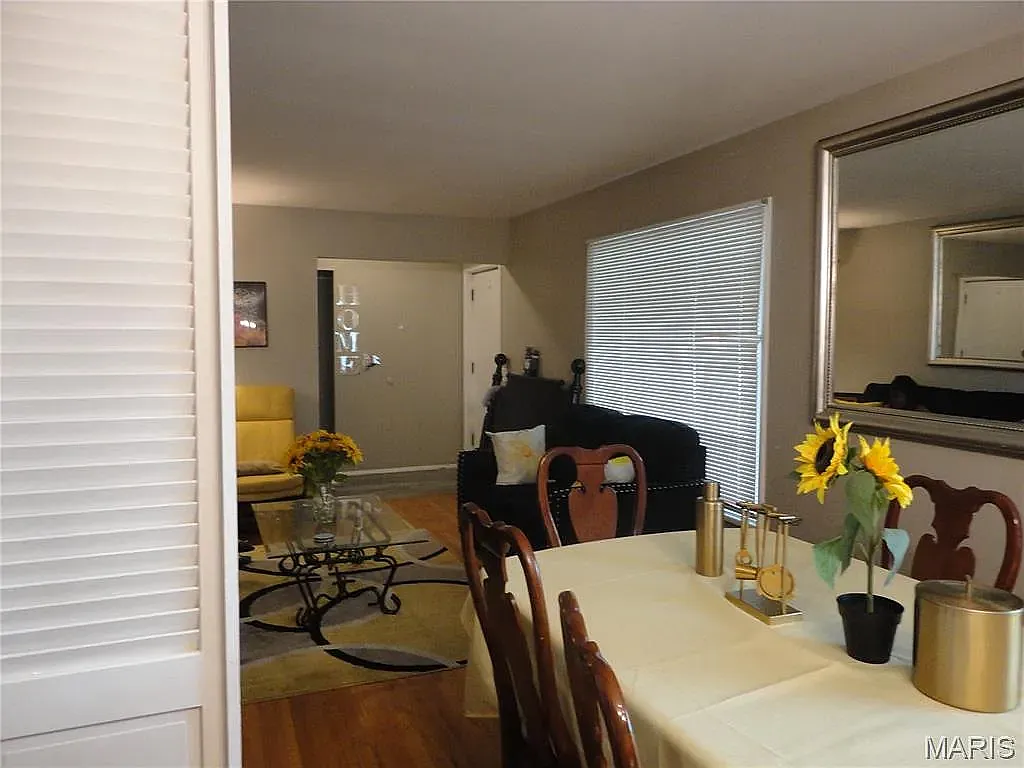 3 bed, 1380 sqft, $2,050 — Photo 4