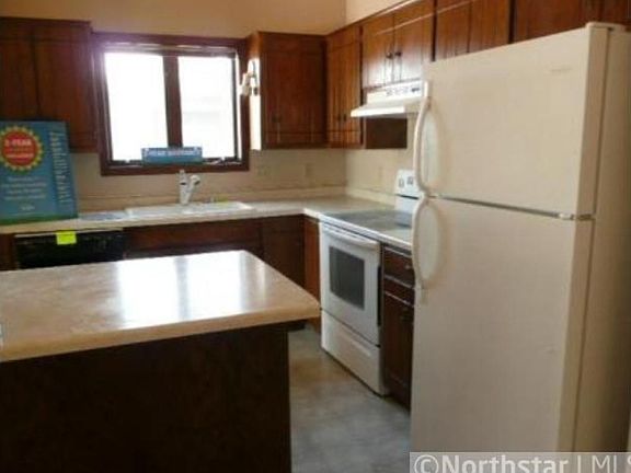 2nd image of 579 2nd Ave S