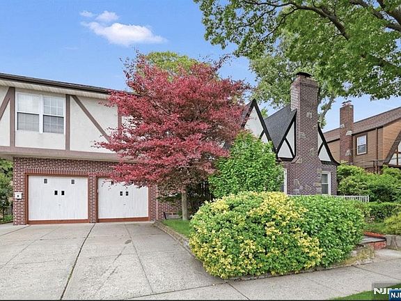 2nd image of 497 Oakdene Ave