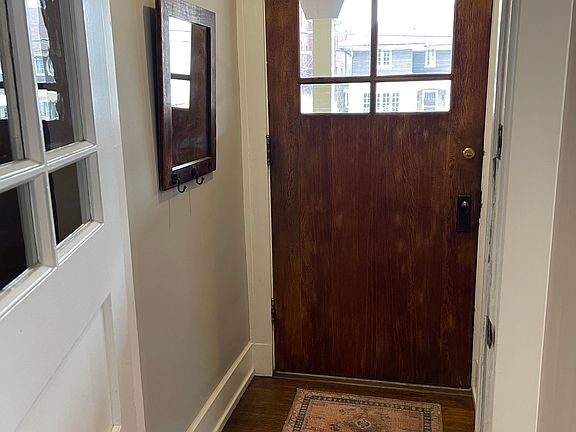 Front entryway, great for MI winters!