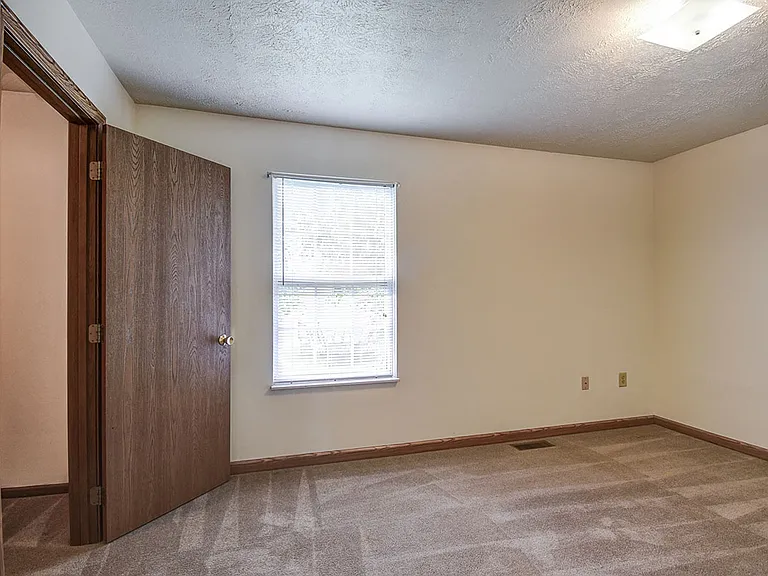 Floor plan 2 bedroom