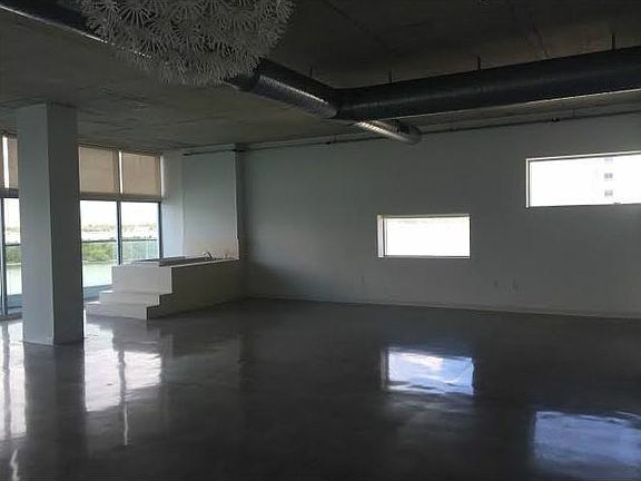 3rd image of 7934 West Dr Ph 5
